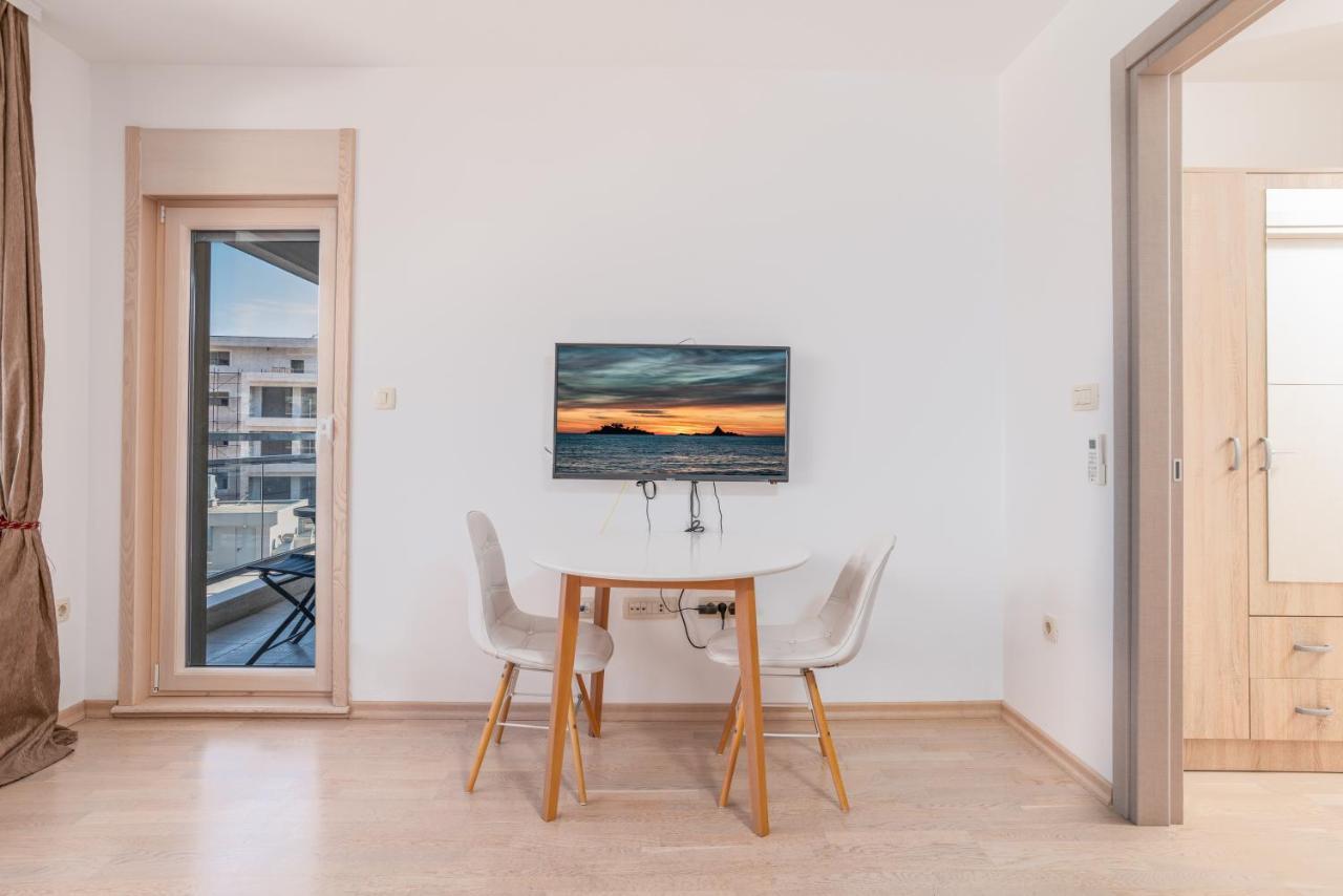 בודווה Fontana Mediteran Properties מראה חיצוני תמונה